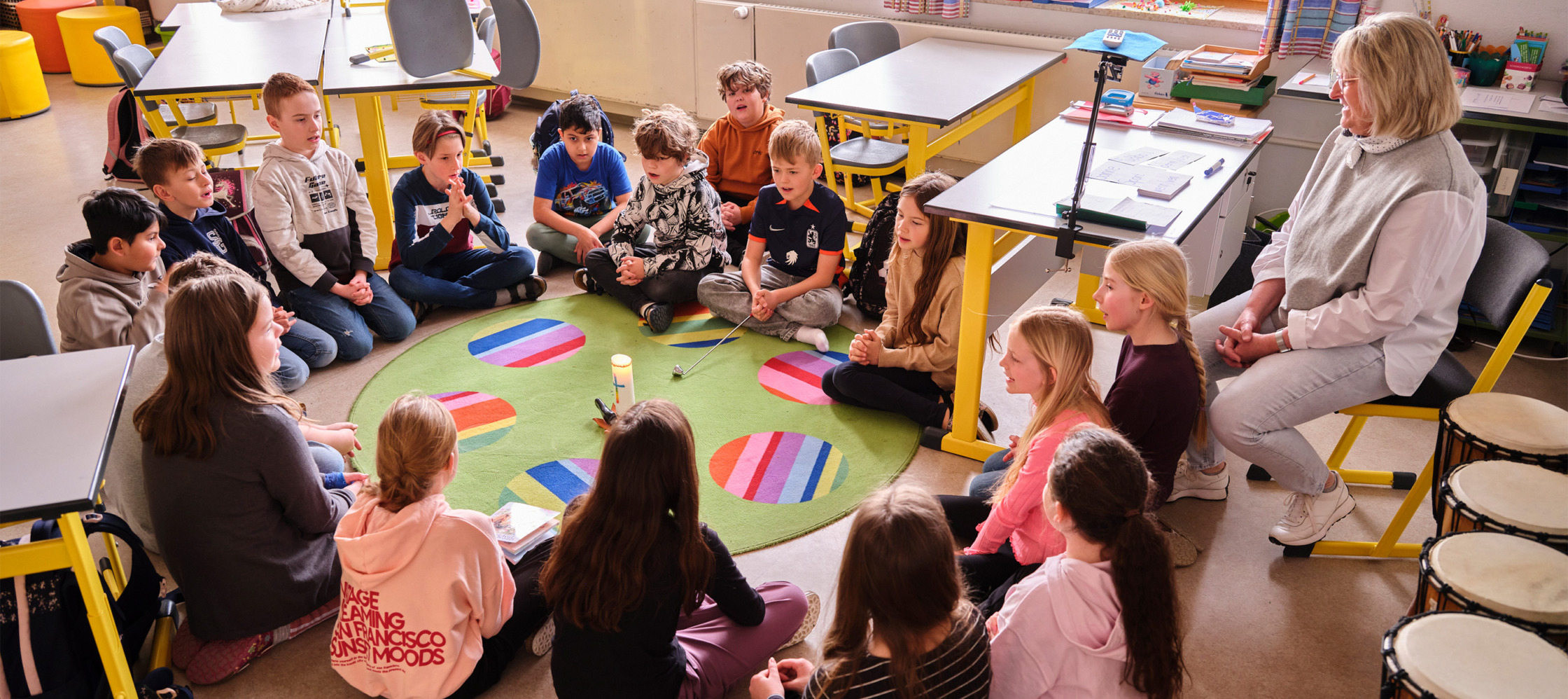 Grundschule Germannsdorf, gemeinsames Gebet am Morgen
